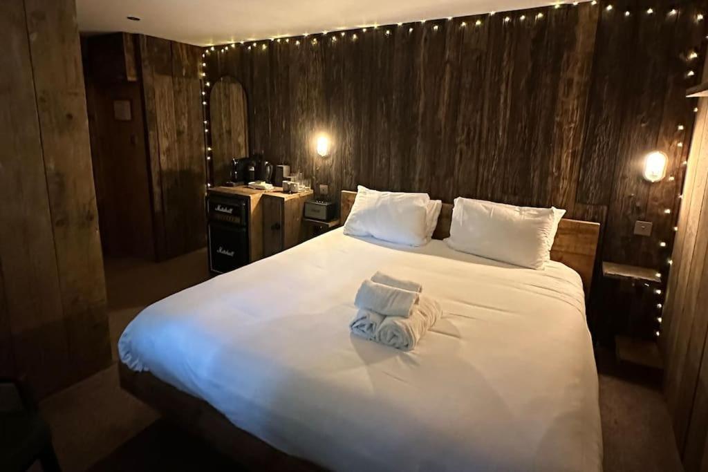 Quirky Retreats - The Hidden Retreat Apartment วินเดอร์เมียร์ ภายนอก รูปภาพ