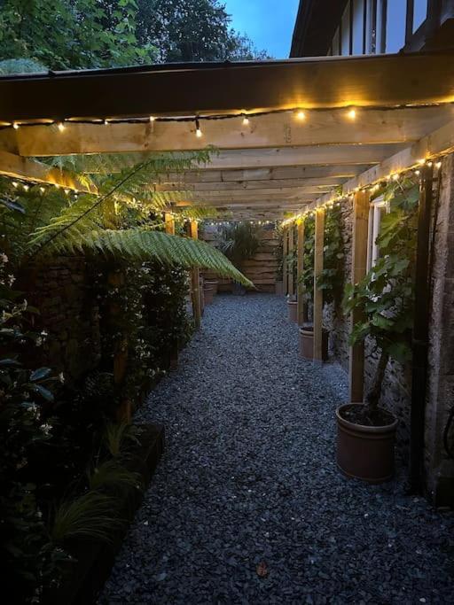 Quirky Retreats - The Hidden Retreat Apartment วินเดอร์เมียร์ ภายนอก รูปภาพ